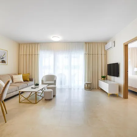 Sea Star Apartment *